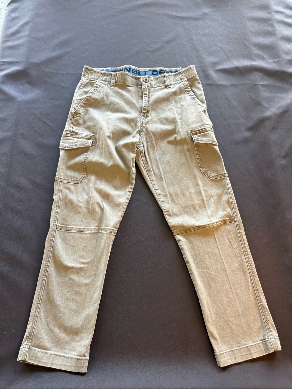 Denali Men's Cargo Pants in Khaki